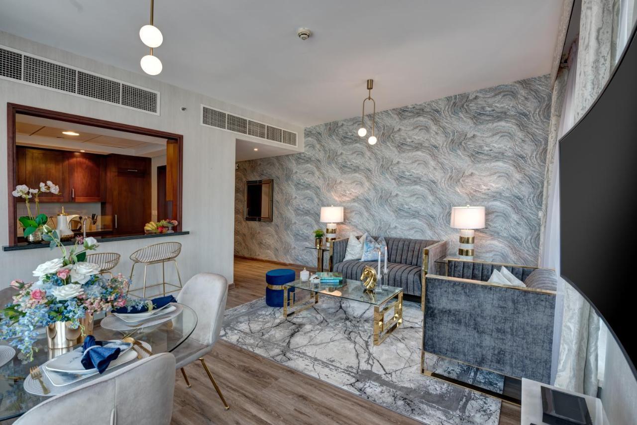 Durrani Homes - Designer 2Br Apt With Stunning Burj Khalifa And Fountain View Дубай Екстериор снимка