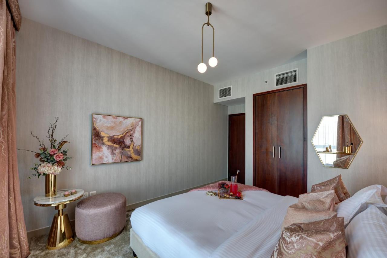 Durrani Homes - Designer 2Br Apt With Stunning Burj Khalifa And Fountain View Дубай Екстериор снимка