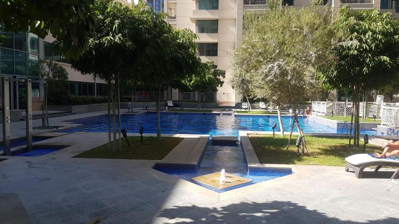 Durrani Homes - Designer 2Br Apt With Stunning Burj Khalifa And Fountain View Дубай Екстериор снимка